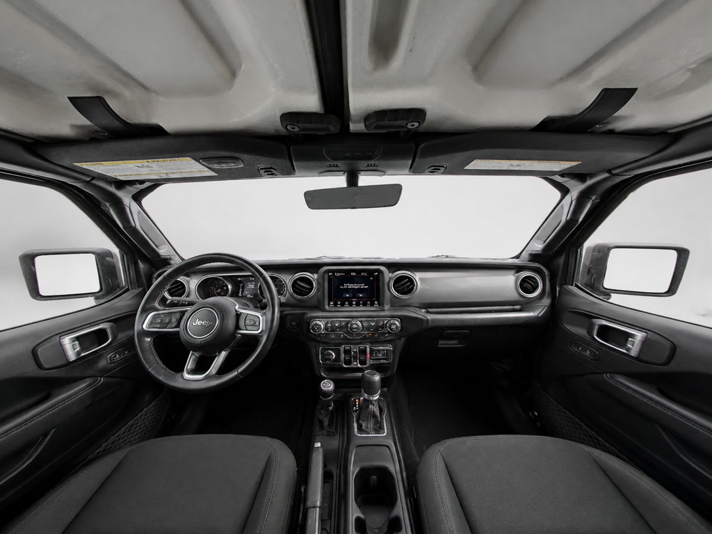 Used 2020 Jeep Wrangler Unlimited Sahara AWD/4WD image 13
