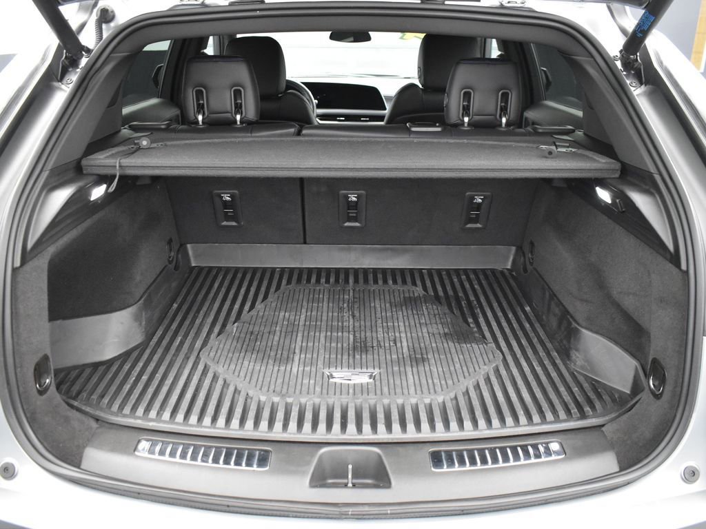 Used 2024 Cadillac XT4 Sport w/ Active Safety Package image 10