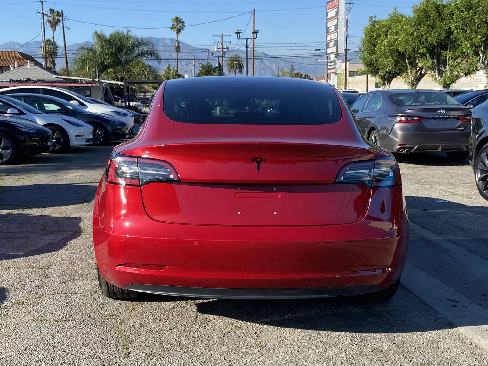 Used 2018 Tesla Model 3 Long Range RWD image 3