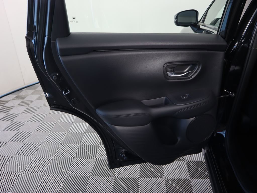 Certified 2023 Honda HR-V LX image 26