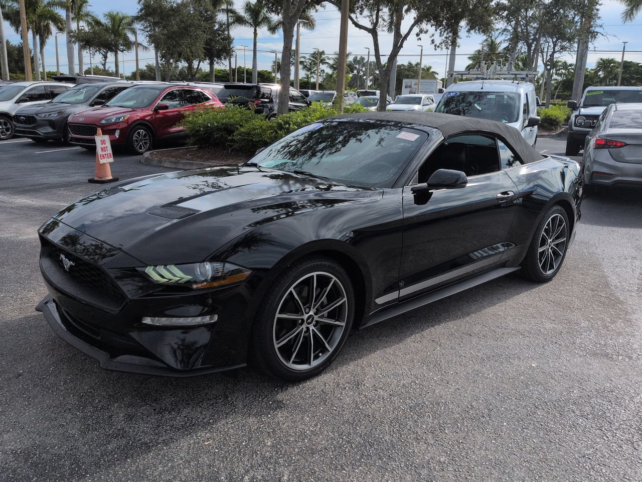 Used 2020 Ford Mustang Premium w/ Equipment Group 201A RWD image 8