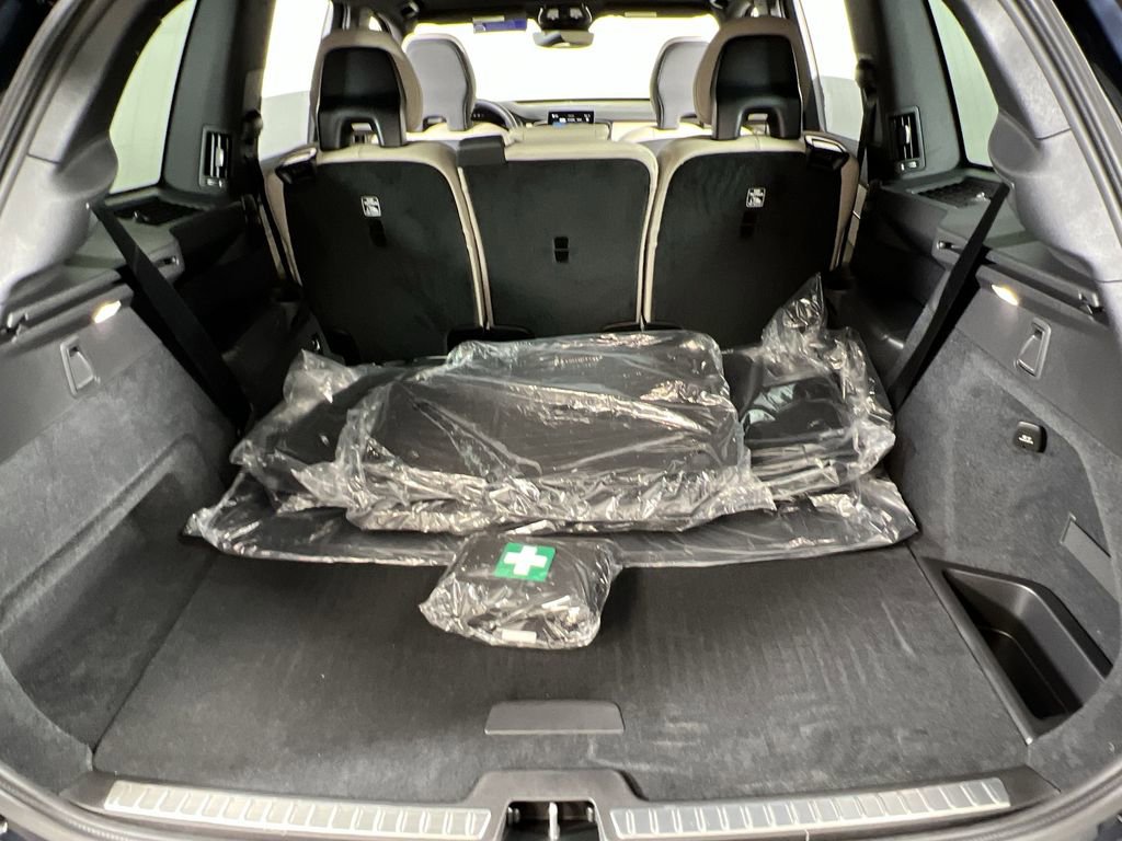 New 2026 Volvo XC90 B6 Plus w/ Protection Package Premier image 19