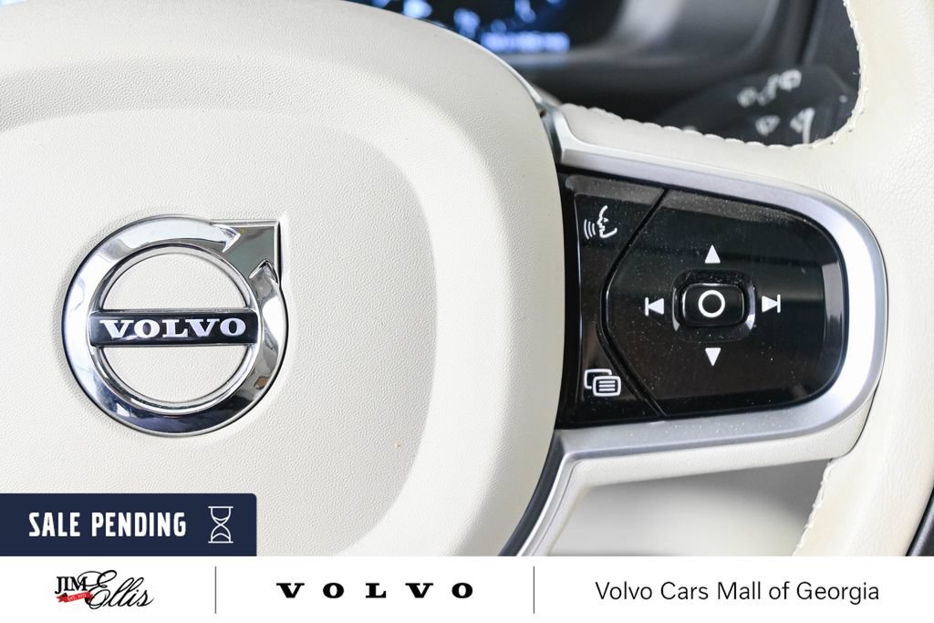 Certified 2021 Volvo XC90 T6 Momentum w/ Climate Package AWD/4WD image 12