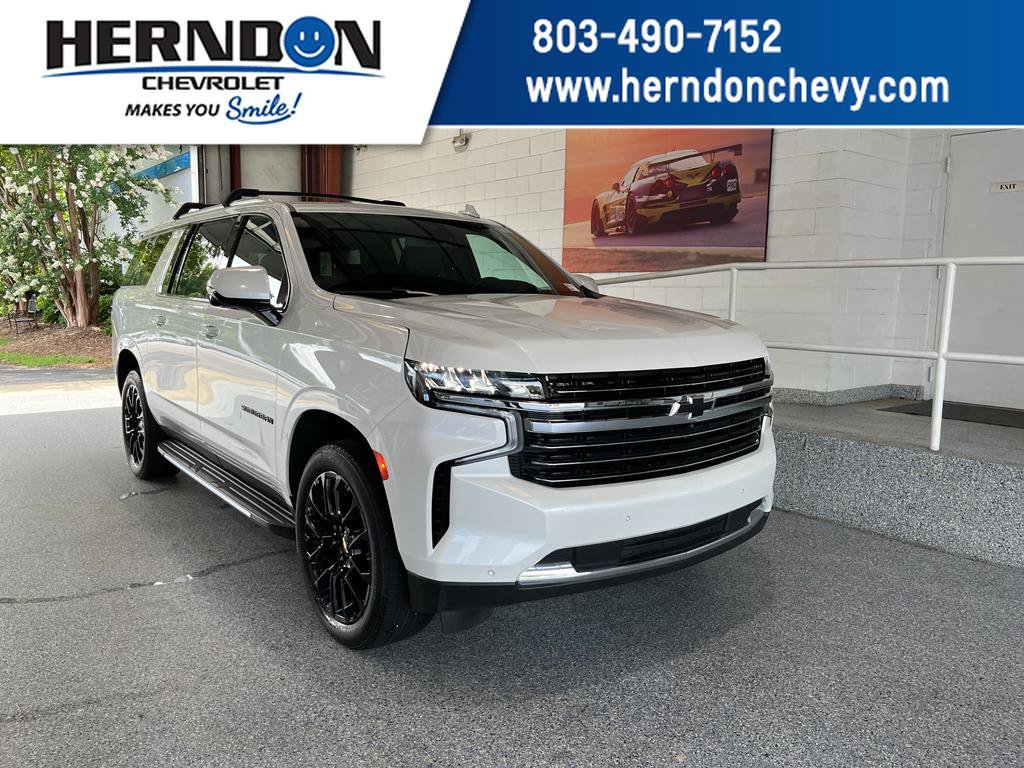 Used 2024 Chevrolet Suburban LT w/ Luxury Package RWD image 1