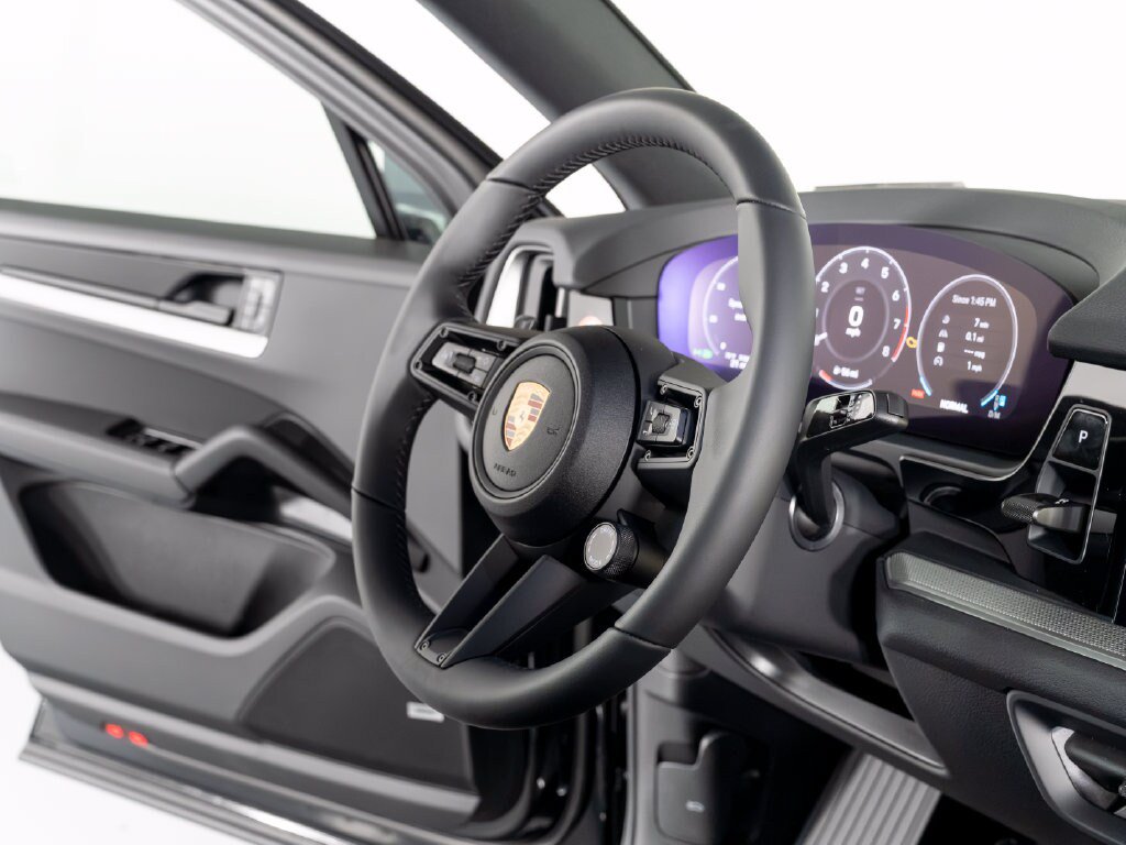 New 2026 Porsche Cayenne AWD/4WD image 34
