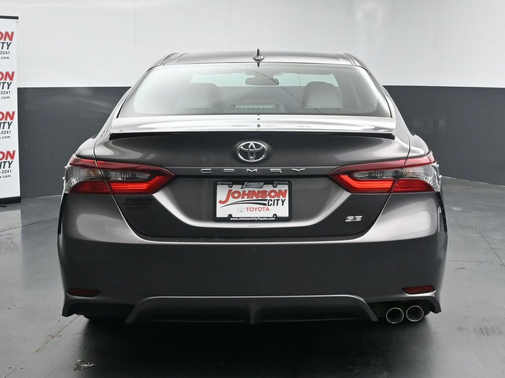 Used 2022 Toyota Camry SE FWD image 8