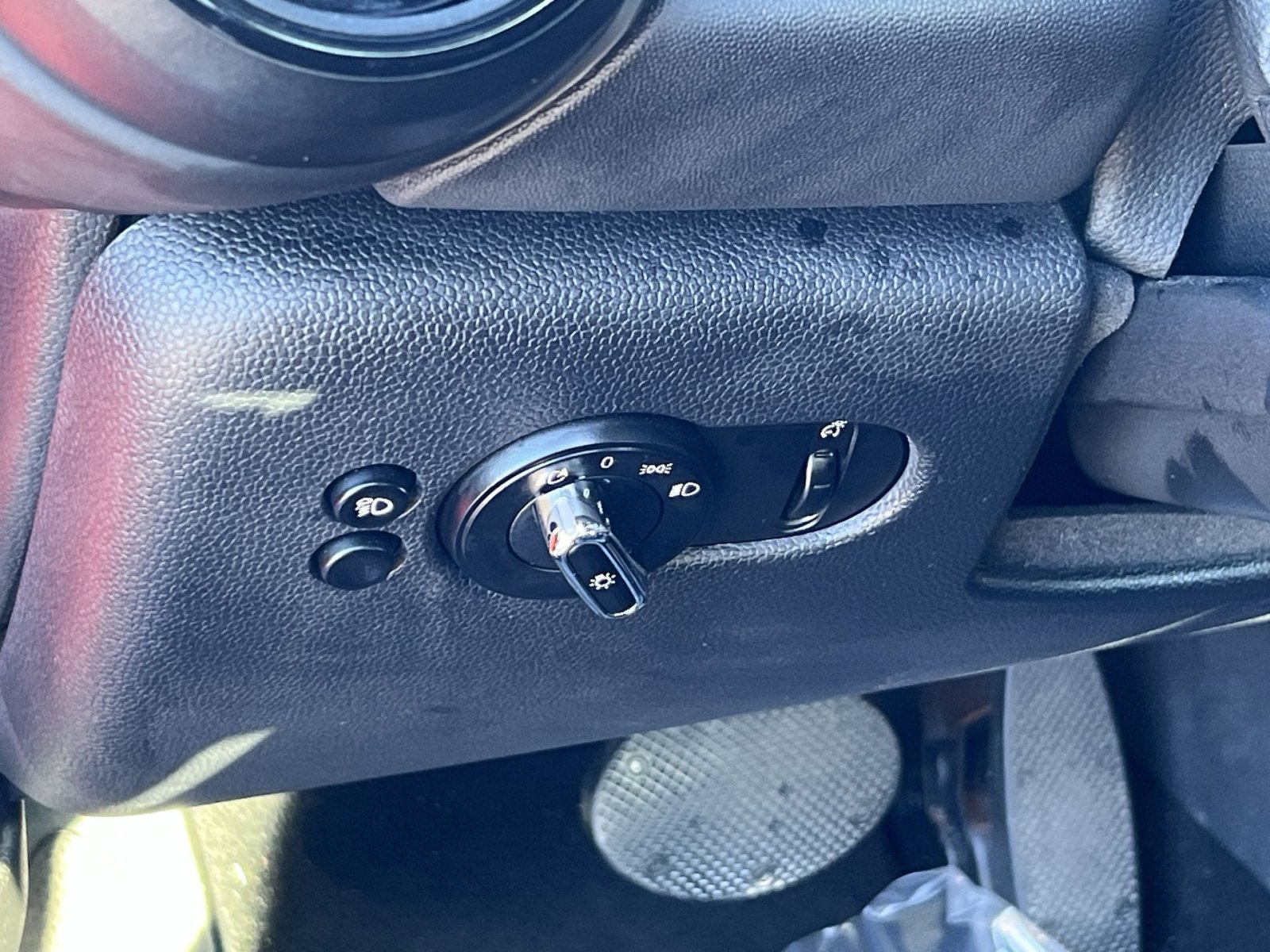 Used 2022 MINI Cooper S w/ Premium Package image 27