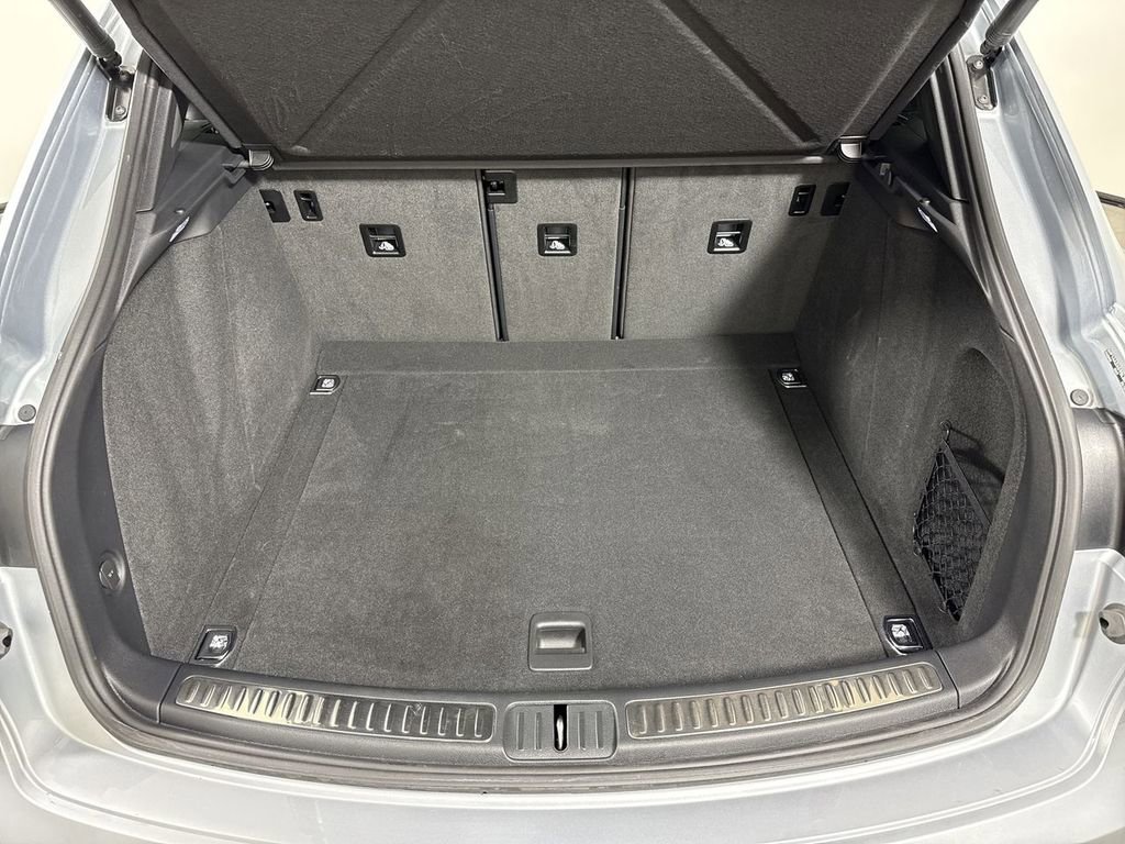 Certified 2025 Porsche Macan image 21