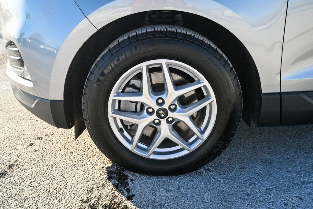 Used 2024 Ford Edge SEL w/ Convenience Package image 12