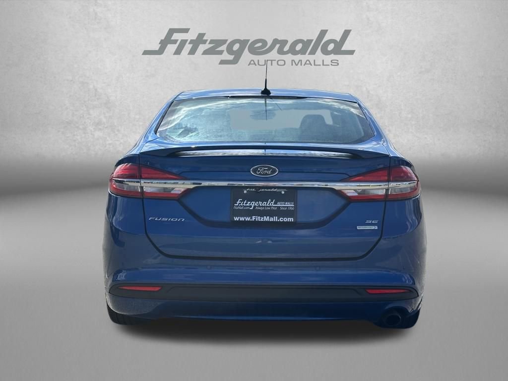 Used 2018 Ford Fusion SE w/ Equipment Group 201A FWD image 6