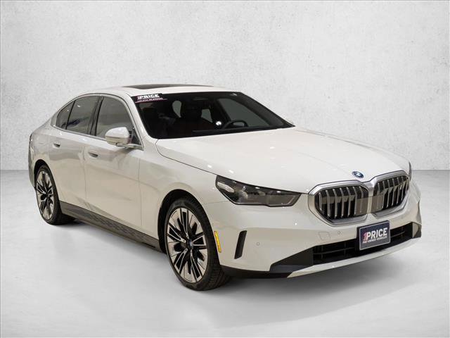 Used 2024 BMW i5 eDrive40i w/ M Sport Package RWD image 3