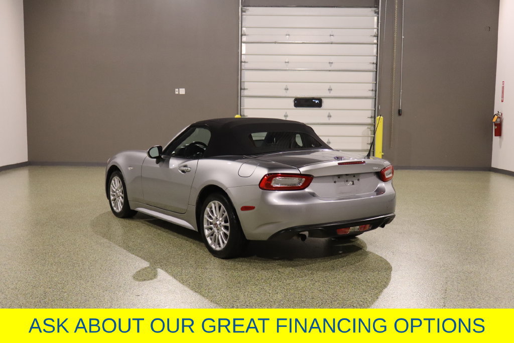 Used 2017 FIAT 124 Spider Classica RWD image 7