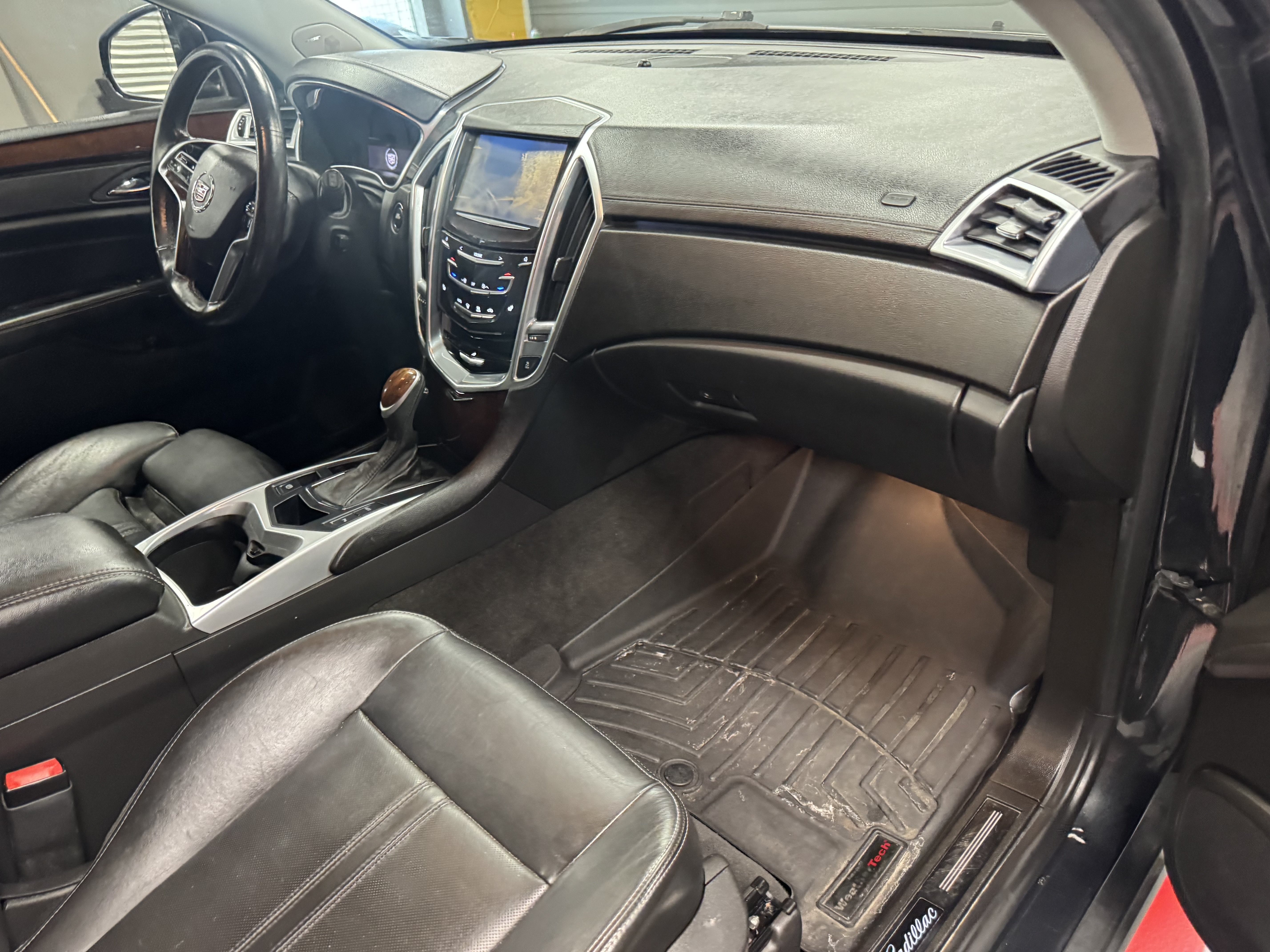 Used 2013 Cadillac SRX Luxury AWD/4WD image 14