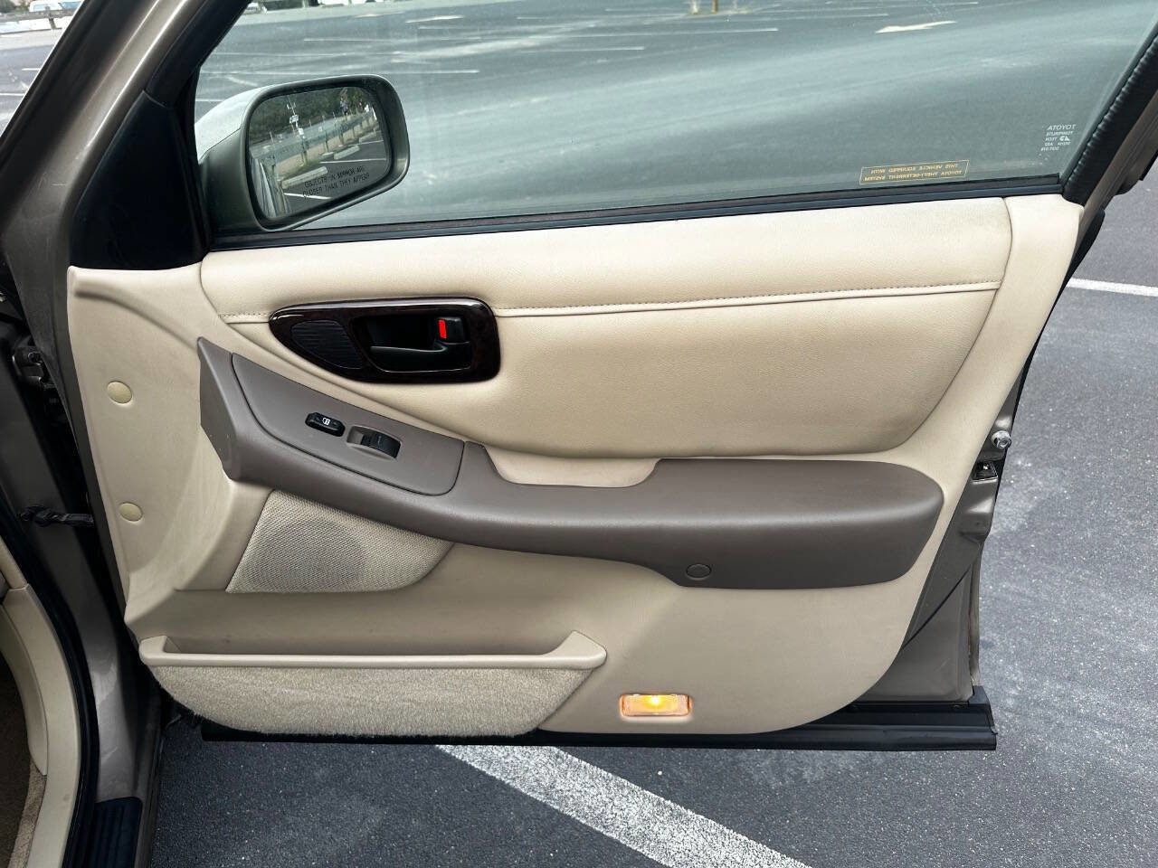 Used 1998 Toyota Avalon XLS image 18