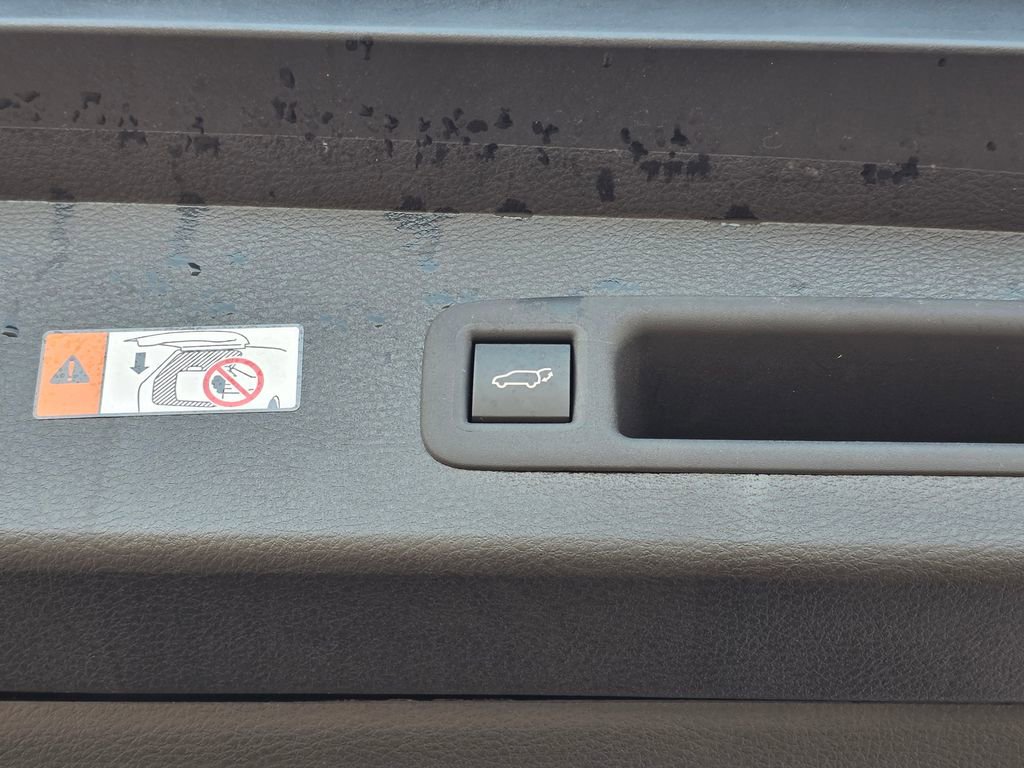 Used 2026 Toyota Sienna LE image 47