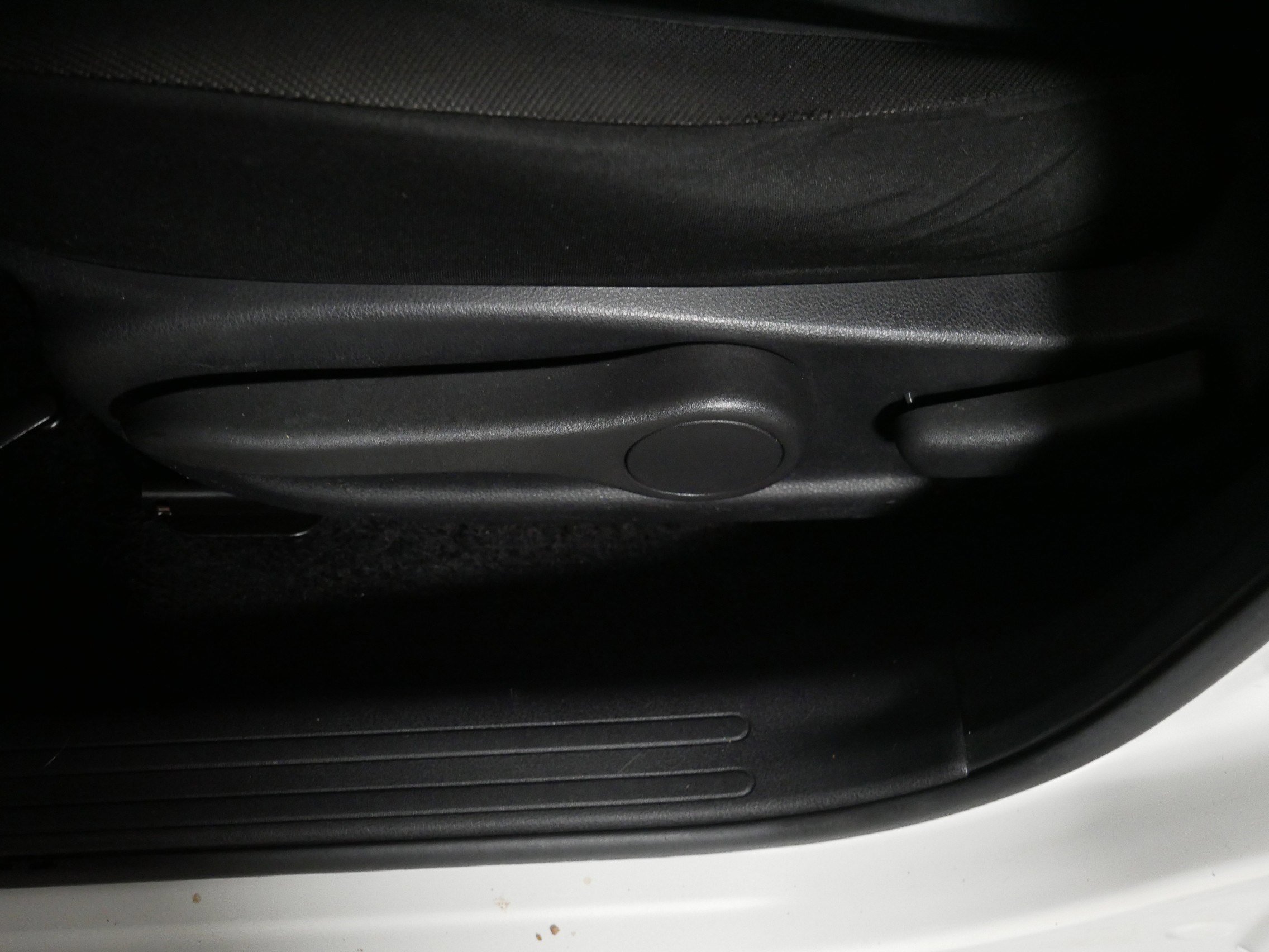 Used 2015 Nissan Juke S image 20