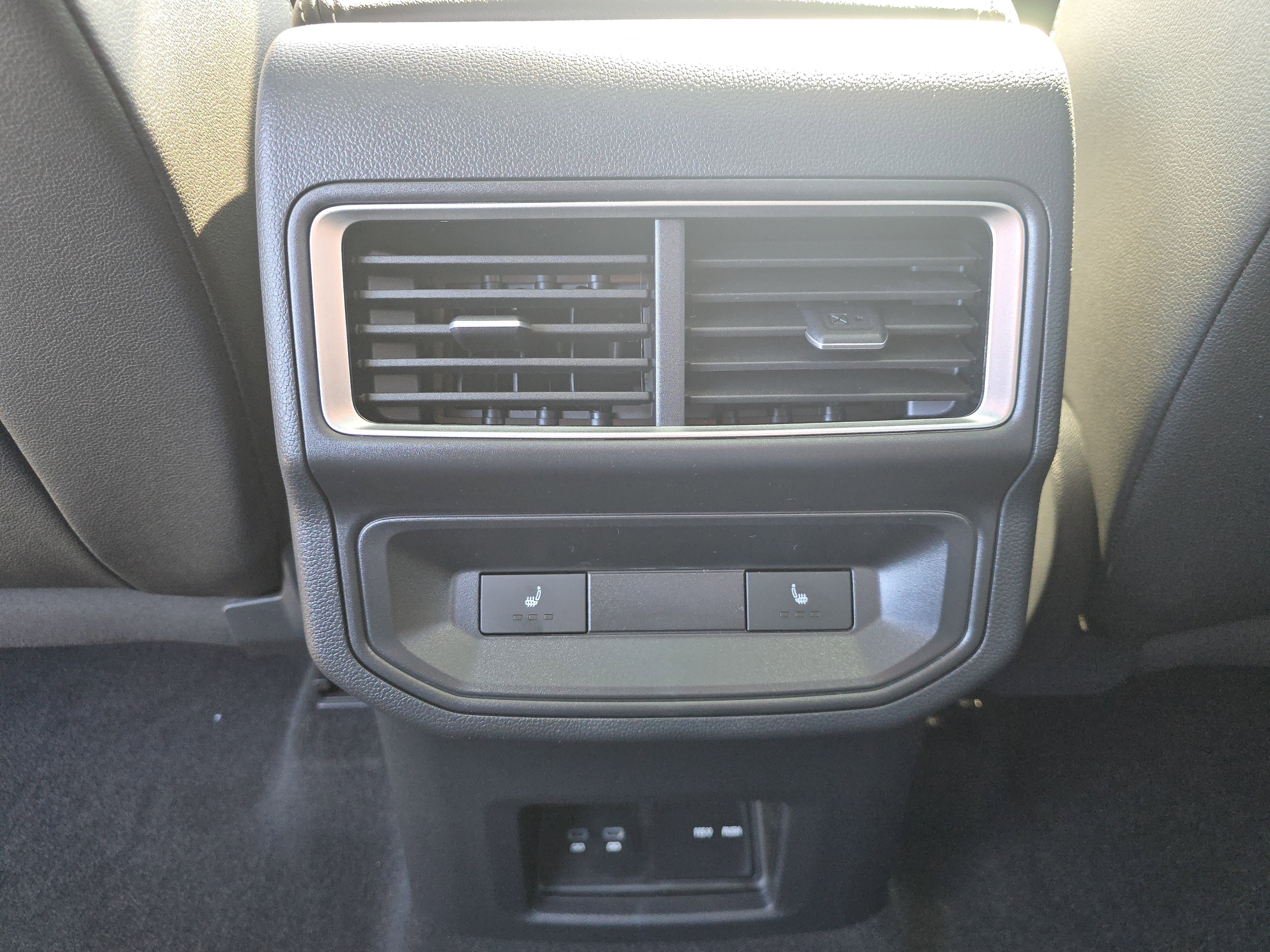 New 2026 Volkswagen Atlas Cross Sport SEL R-Line image 23