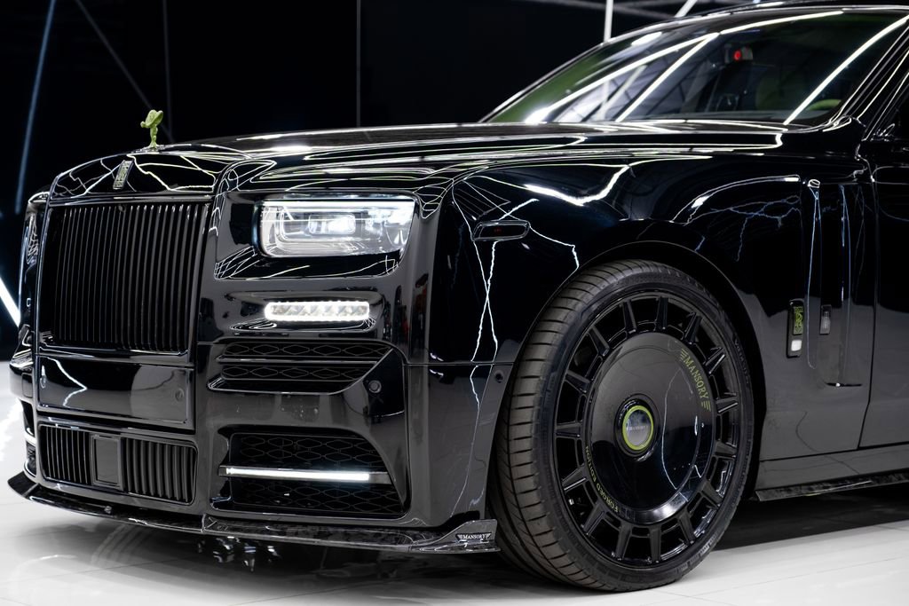 Used 2023 Rolls-Royce Phantom Sedan w/ The Phantom Package RWD image 8