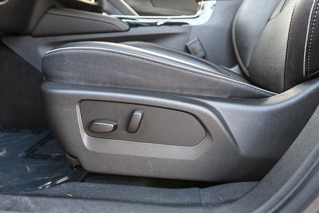 Used 2023 Buick Envision Essence image 22