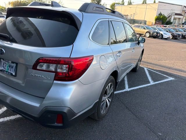 Used 2019 Subaru Outback 2.5i Limited AWD/4WD image 8