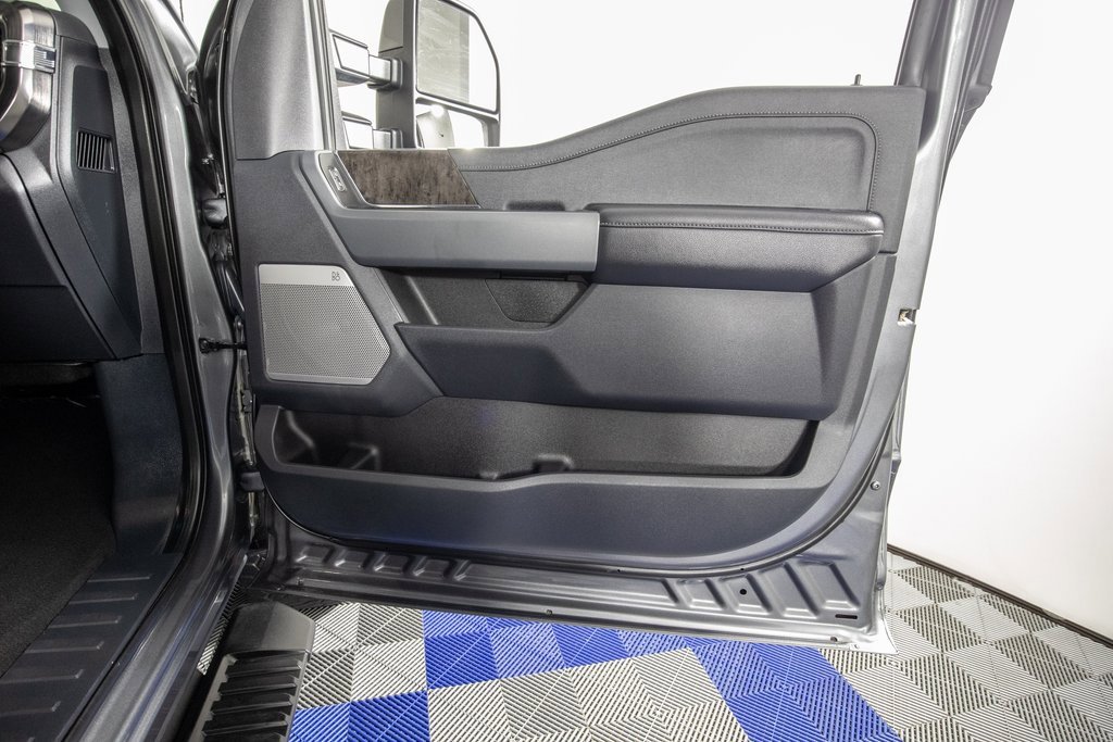 Used 2023 Ford F250 Lariat w/ Sport Appearance Package image 12