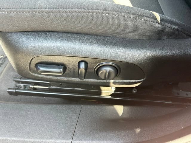 Used 2018 Chevrolet Malibu LT FWD image 15
