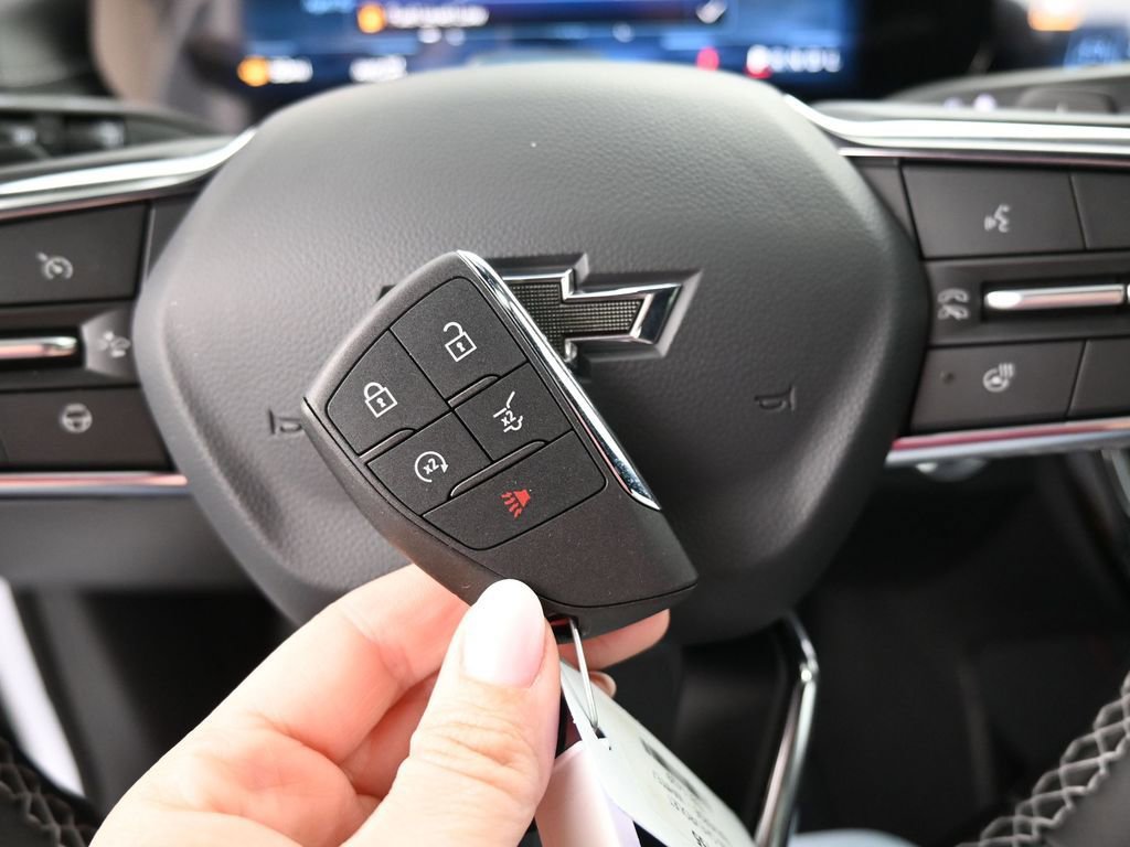 New 2026 Chevrolet Traverse Z71 w/ Enhanced Driving Package AWD/4WD image 32