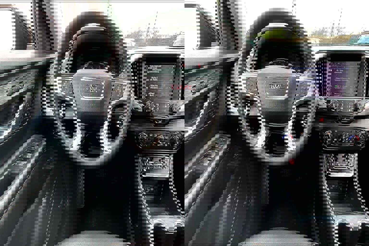 Used 2021 GMC Terrain SLT w/ Infotainment Package II image 6