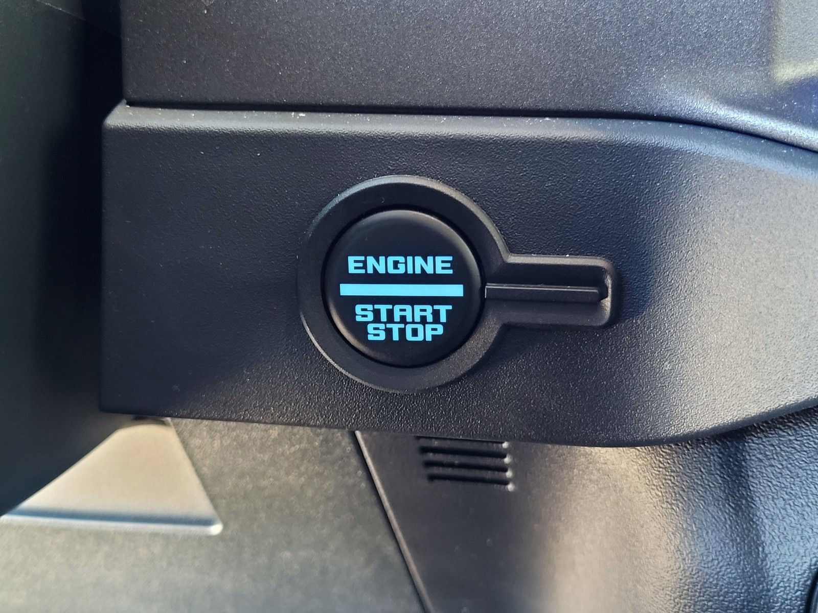 Used 2025 Ford Bronco 4-Door AWD/4WD image 24