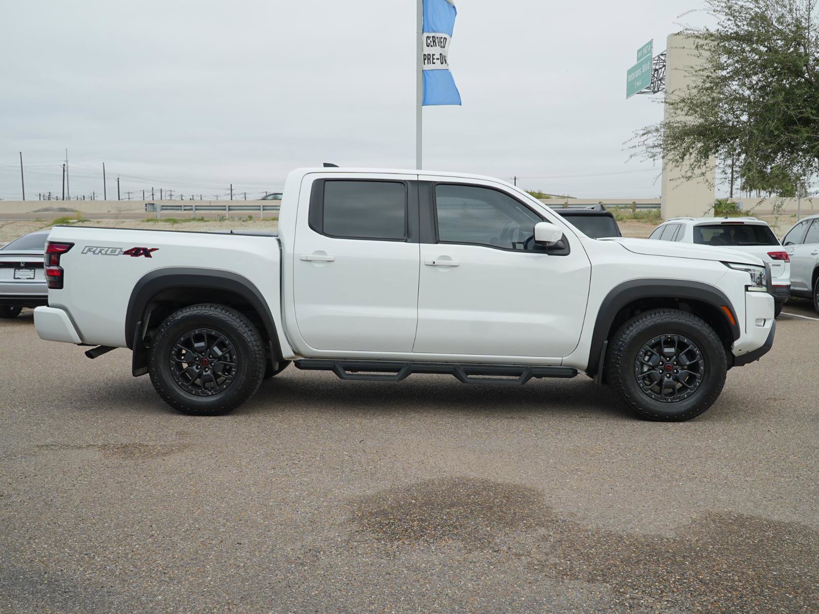 Used 2024 Nissan Frontier PRO-4X w/ Pro Premium Package image 4