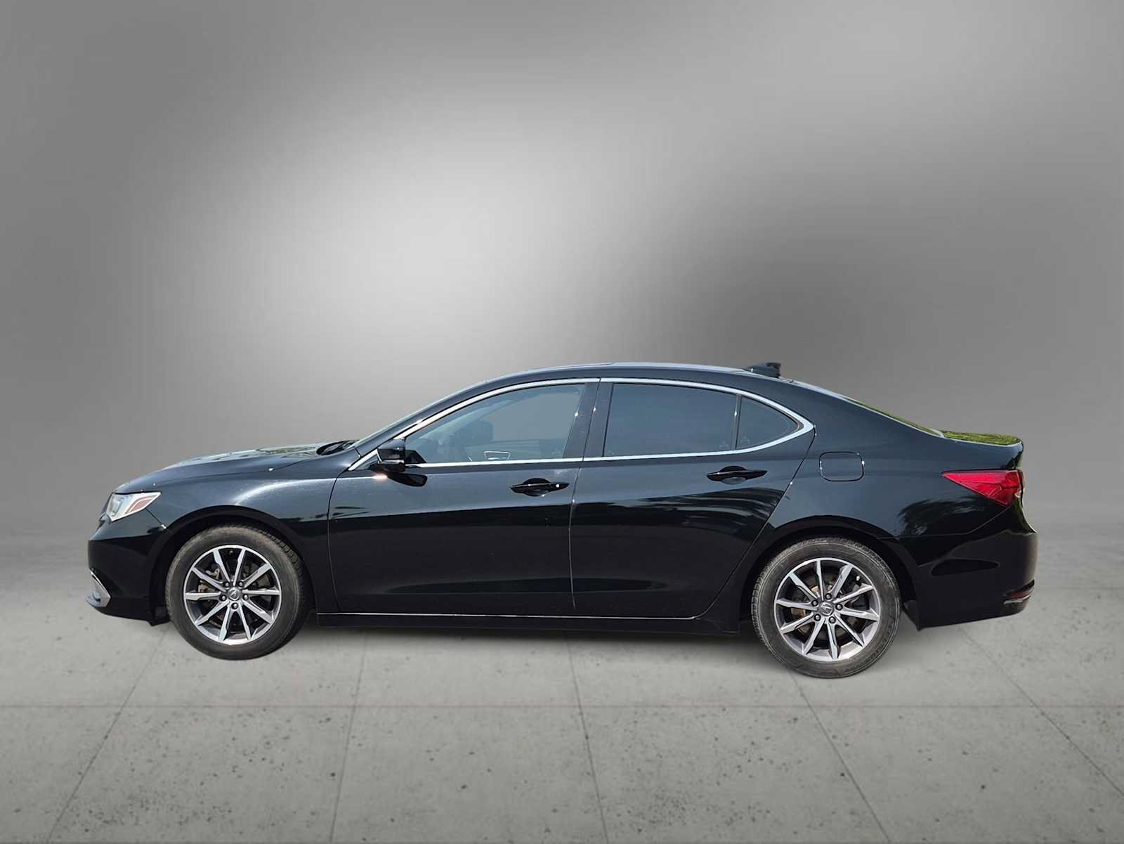 Used 2018 Acura TLX FWD image 5