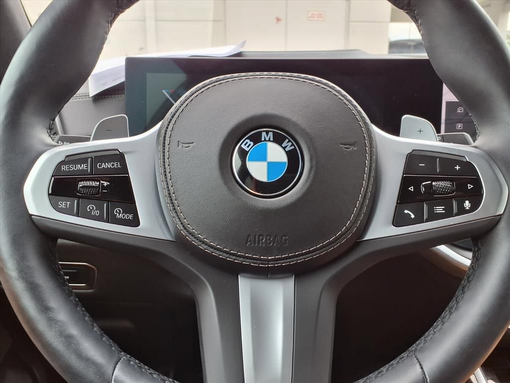 Used 2026 BMW X7 xDrive40i w/ M Sport Package AWD/4WD image 16