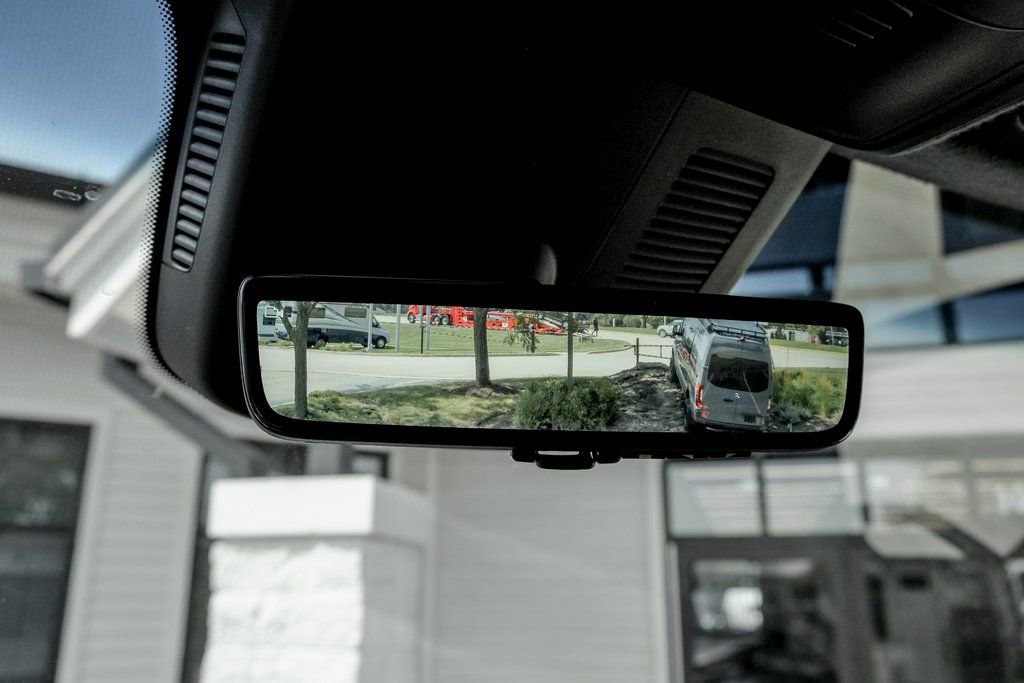 Used 2025 Mercedes-Benz Sprinter 3500 image 17