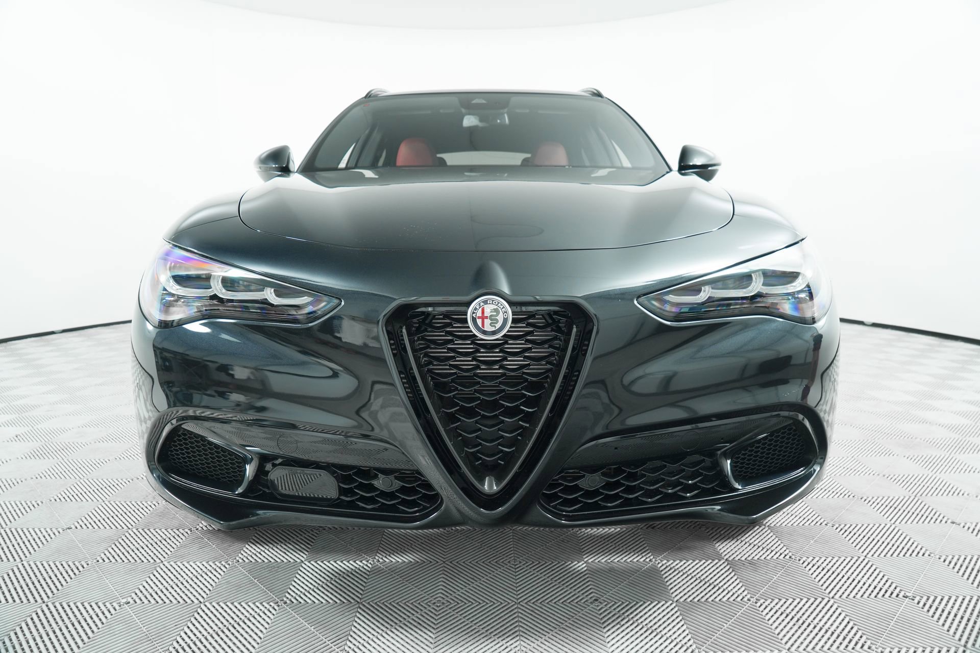 New 2025 Alfa Romeo Stelvio Sprint w/ Veloce Package image 3
