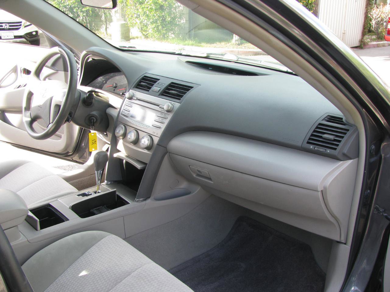 Used 2011 Toyota Camry LE image 12