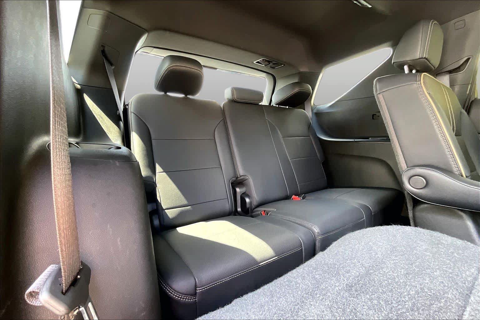 Used 2025 Chevrolet Traverse High Country w/ LPO, Floor Liner Package FWD image 52