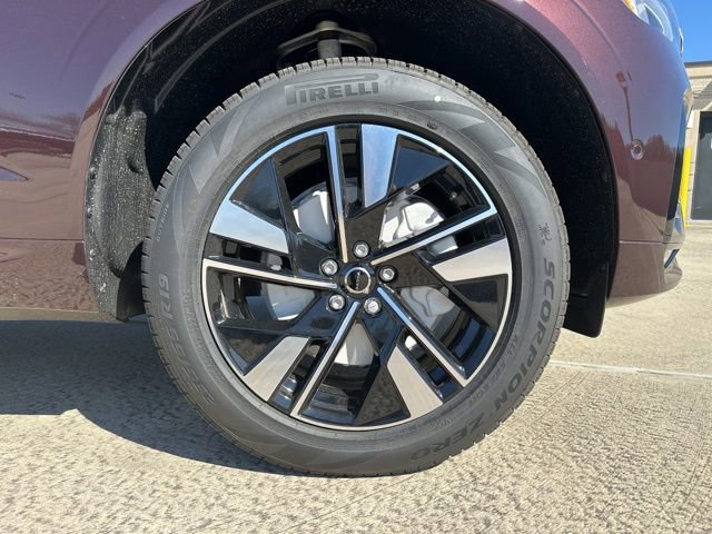 New 2026 Volvo XC60 B5 Plus w/ Protection Package Premier image 9