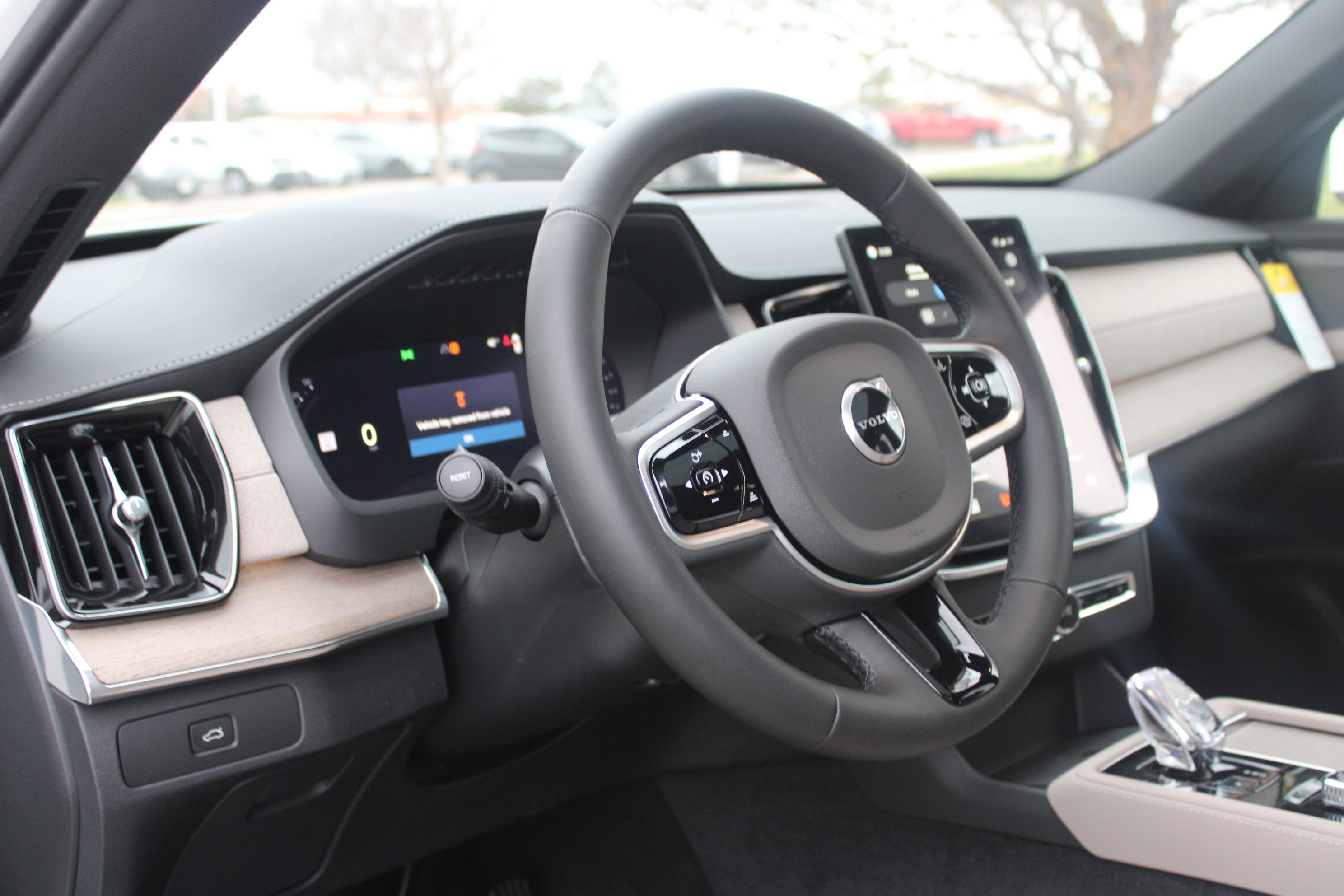New 2026 Volvo XC90 B6 Plus w/ Protection Package AWD/4WD image 13
