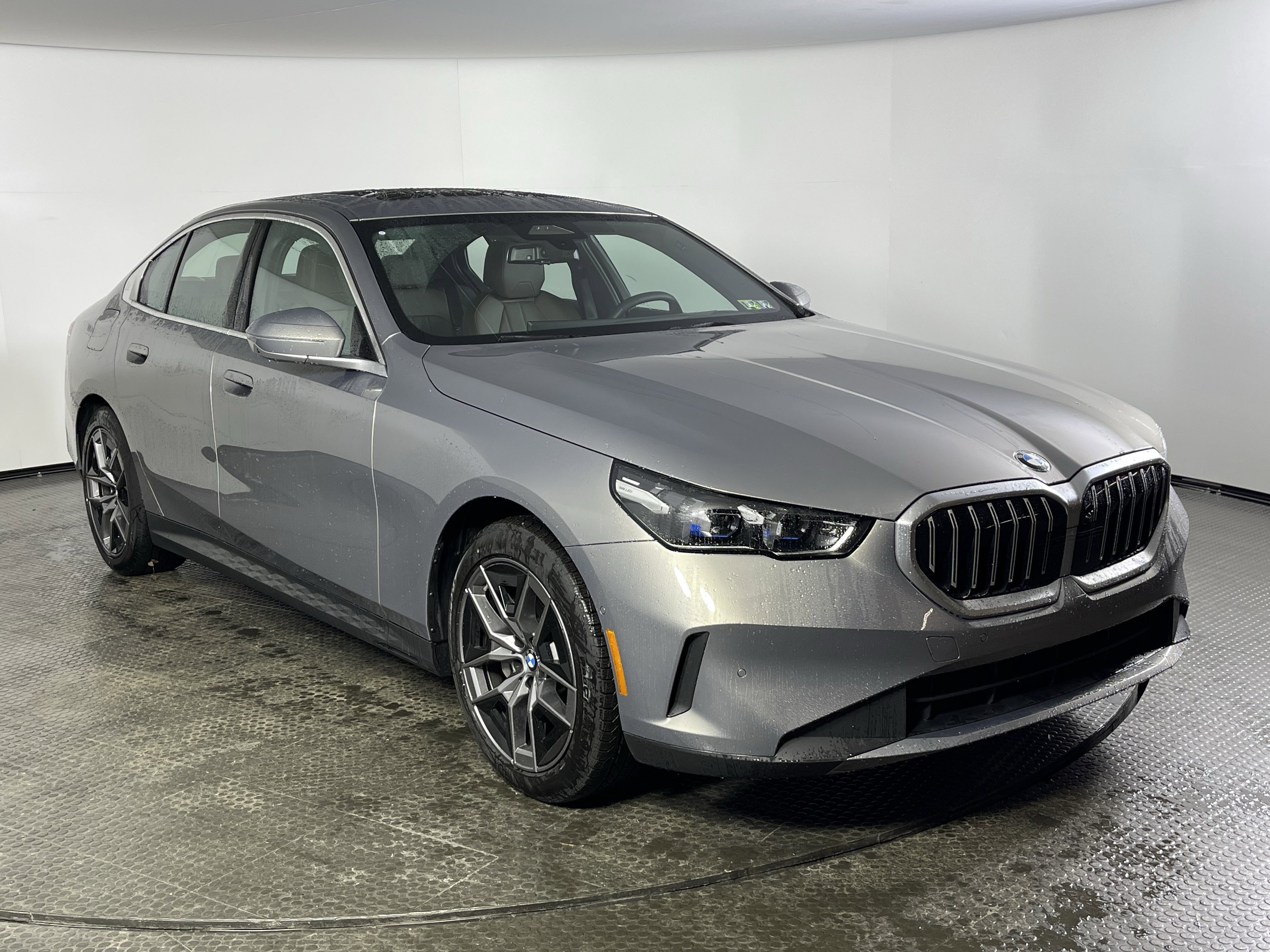 Certified 2026 BMW 530i xDrive w/ Premium Package image 3