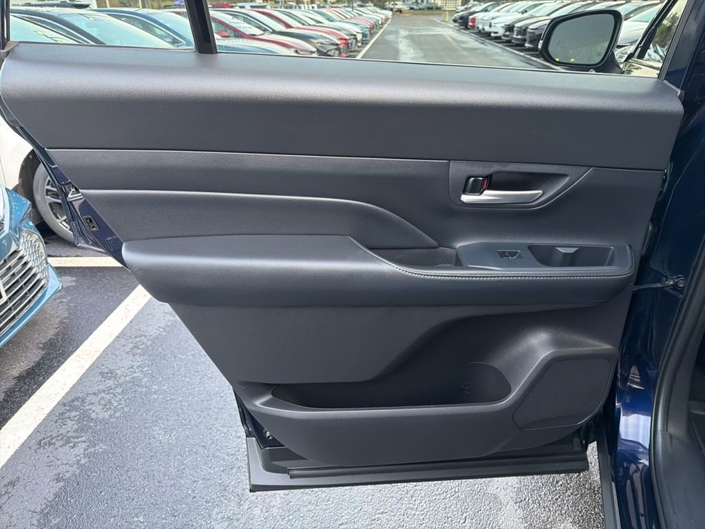 Used 2025 Toyota Grand Highlander AWD image 18