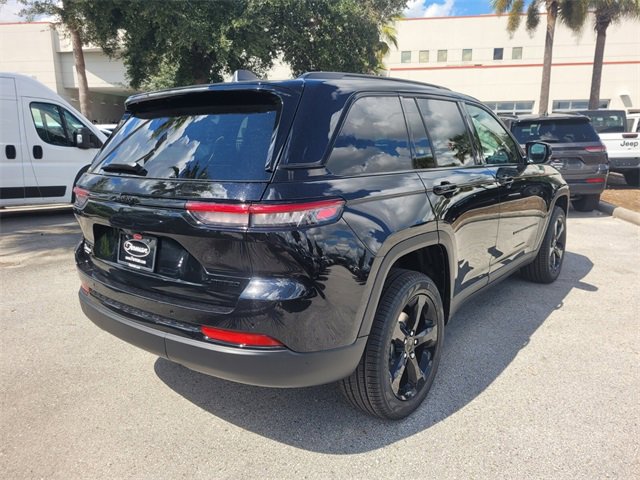 New 2025 Jeep Grand Cherokee Limited image 14