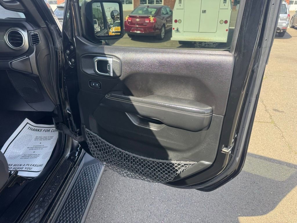 Used 2020 Jeep Gladiator Overland AWD/4WD image 23