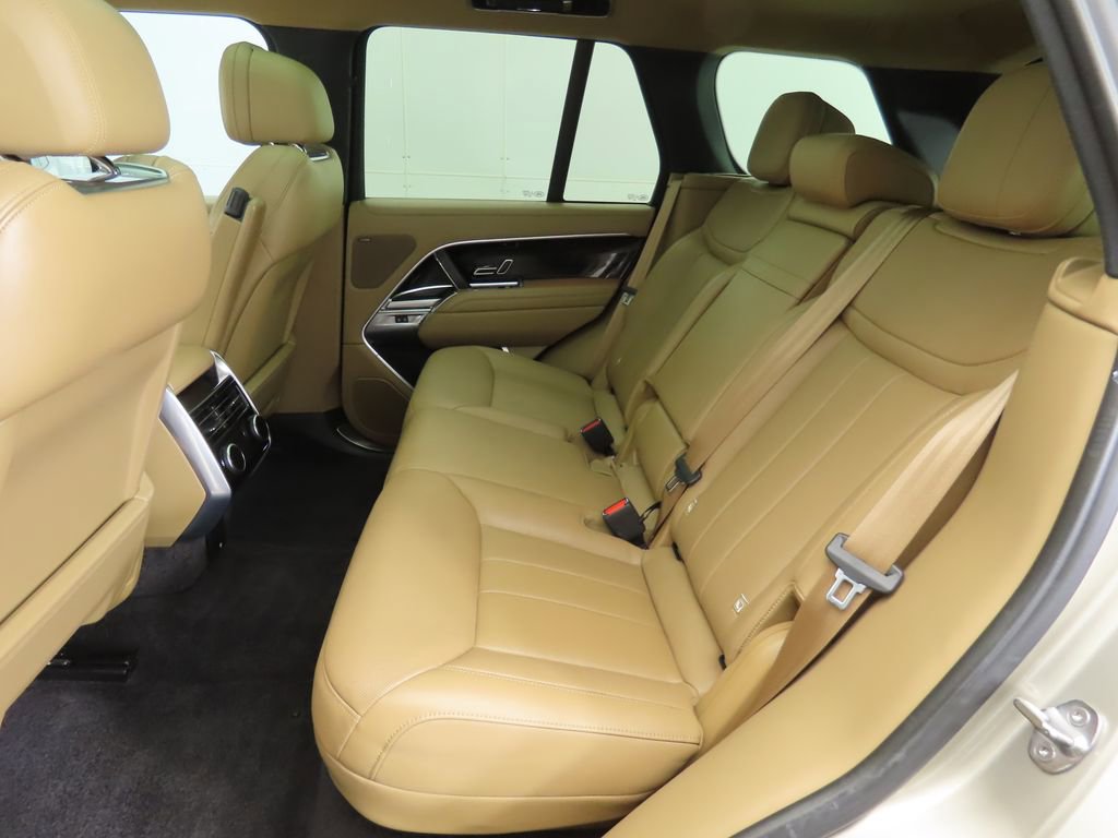 Certified 2023 Land Rover Range Rover SE image 21