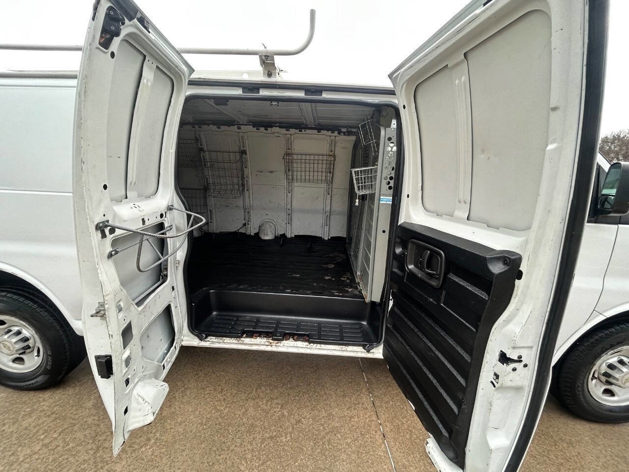 Used 2012 Chevrolet Express 2500 Extended image 15