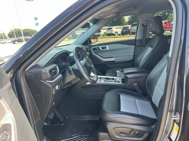 Used 2022 Ford Explorer XLT w/ Equipment Group 202A RWD image 15