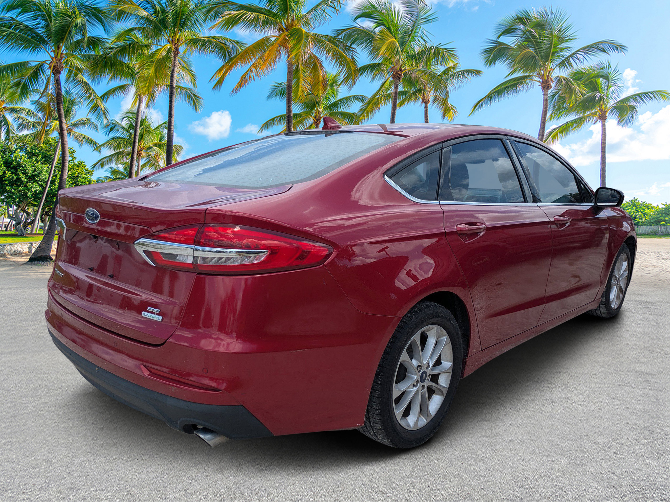 Used 2020 Ford Fusion SE FWD image 3