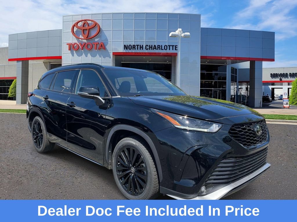 Used 2023 Toyota Highlander XSE FWD image 1