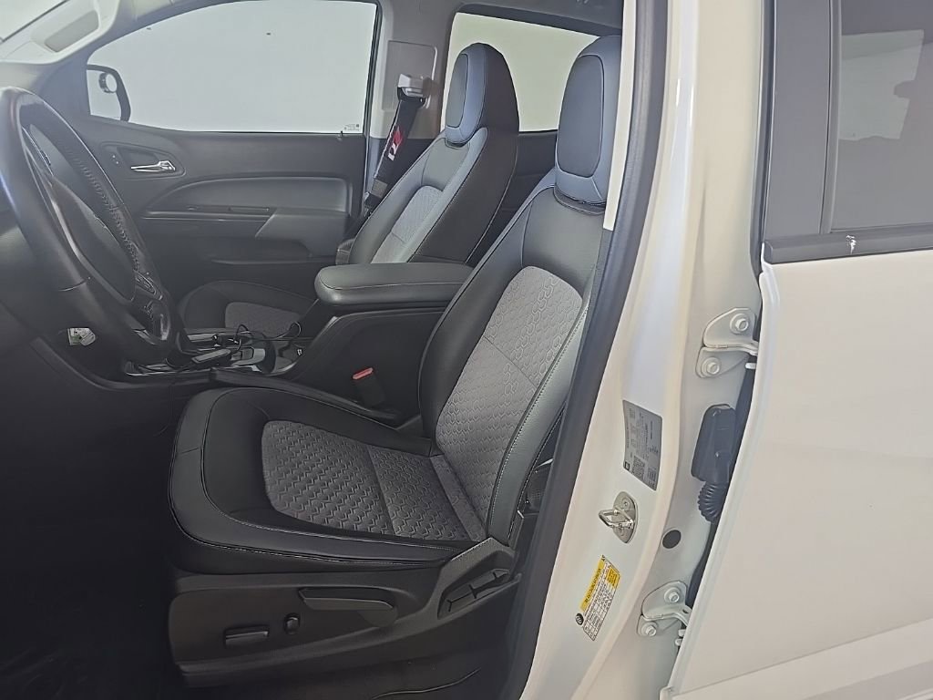 Used 2022 Chevrolet Colorado Z71 w/ Safety Package image 17