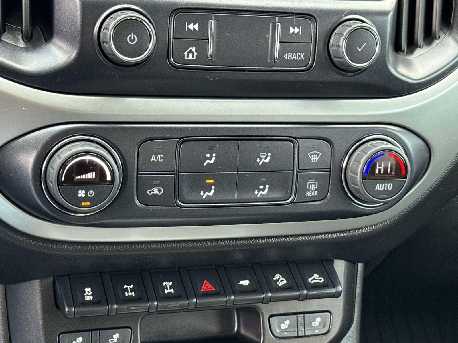 Used 2022 Chevrolet Colorado ZR2 image 27