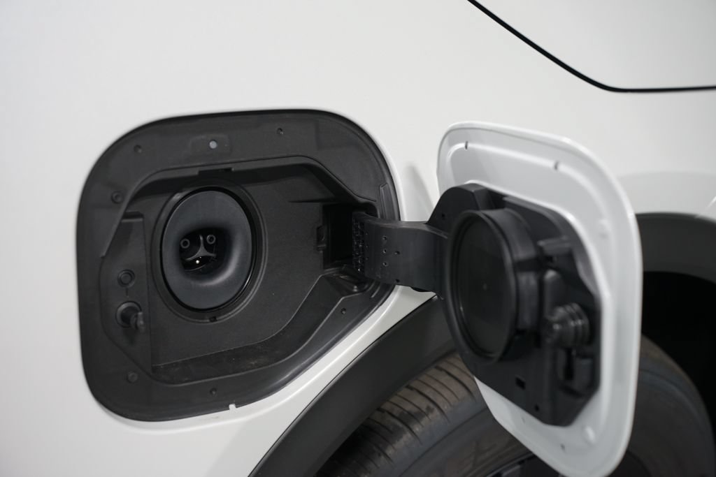 New 2026 Toyota C-HR AWD/4WD image 6